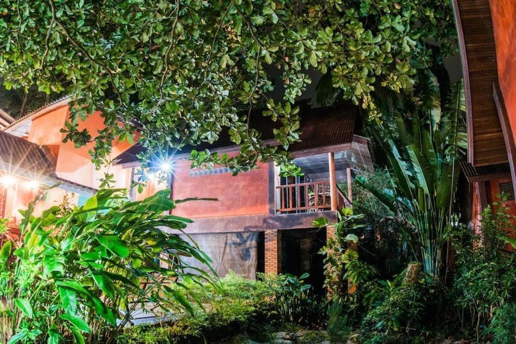 Отель Fish House Ко Чанг Экстерьер фото