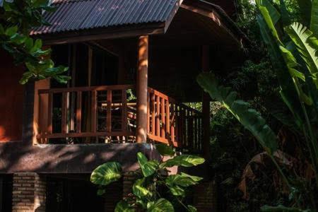 Отель Fish House Ко Чанг Экстерьер фото